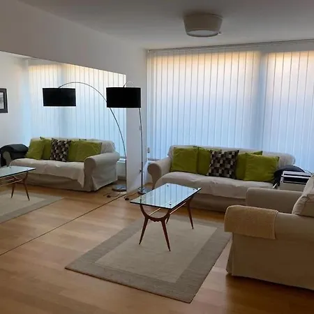 Lejlighed Newly Renovated Cheerful In *