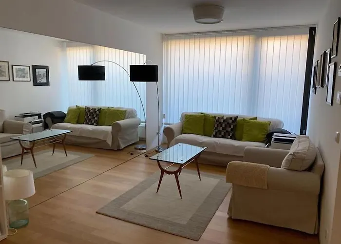 Apartment Newly Renovated Cheerful In *