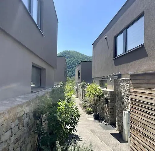 Newly Renovated Cheerful In Duernstein