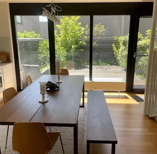 Newly Renovated Cheerful In Apartment Duernstein